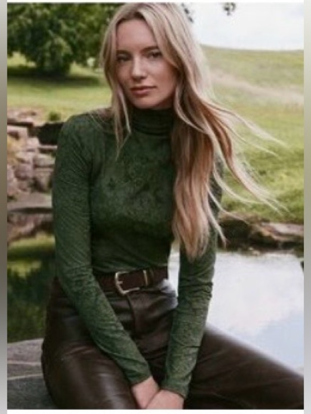 LOFT Women’s Mockneck Green Top